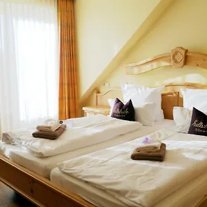 Landgasthof Zum Hirschen Guest house